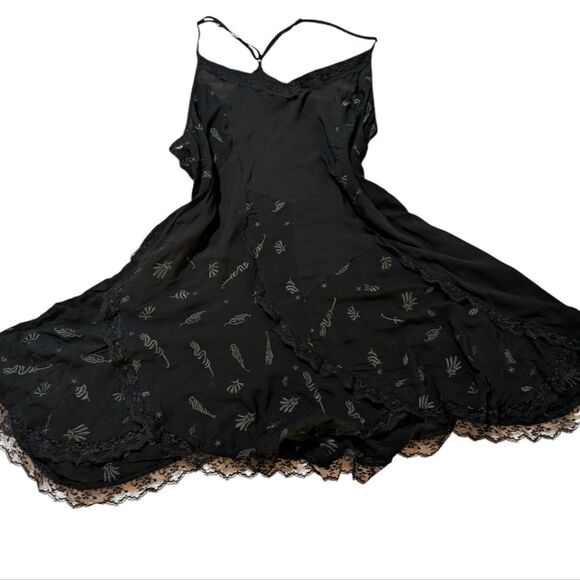 Intimately Free People black lace embroidered ruffle sheer slip dress size M - Picture 2 of 7